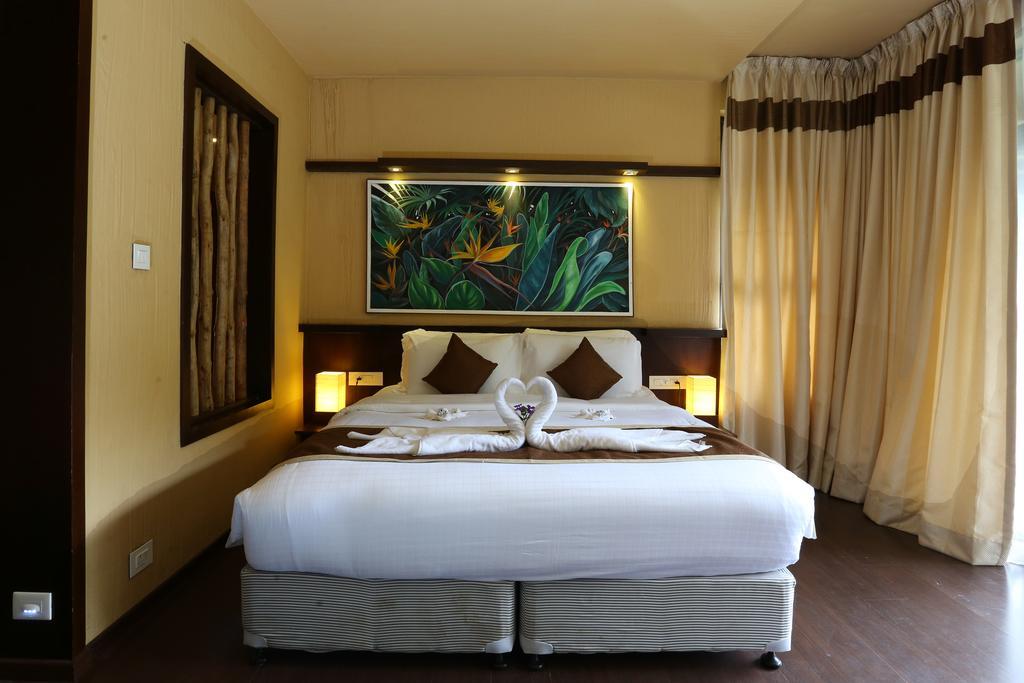Kofiland Resort Thekkady Exterior photo