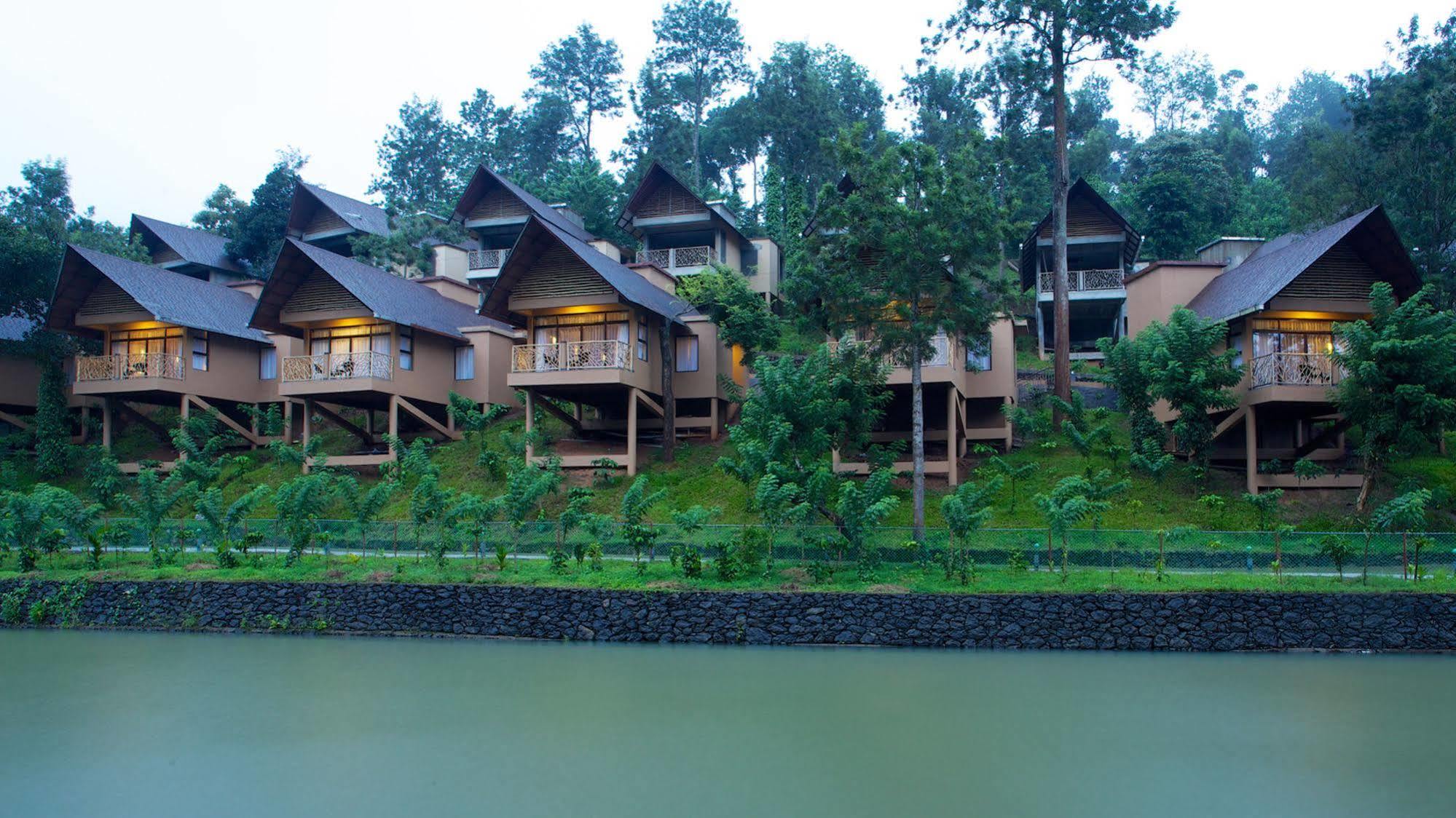 Kofiland Resort Thekkady Exterior photo